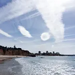 Apartment New Stunning Ocean Aprt In 